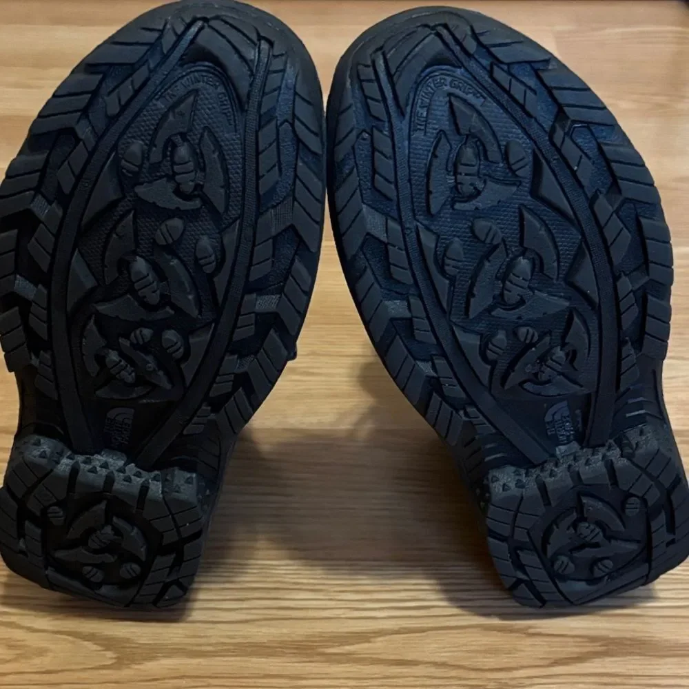 THE NORTH FACE CHILKAT WATERPROOF BOOTS